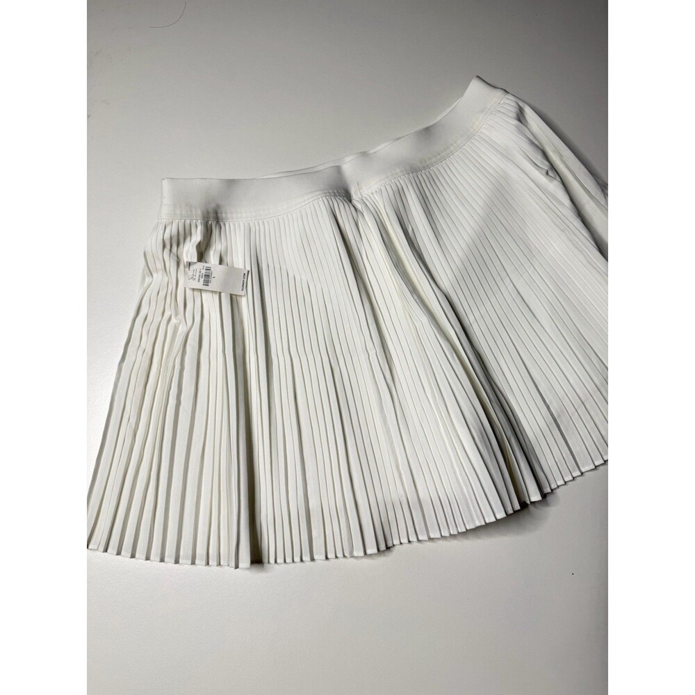 Old Navy White NWT Pleated Athletic Skirt Skort Size Large